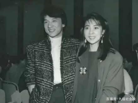 成龙林凤娇被曝离婚分亿万家产，为何忍了39年露真面目？