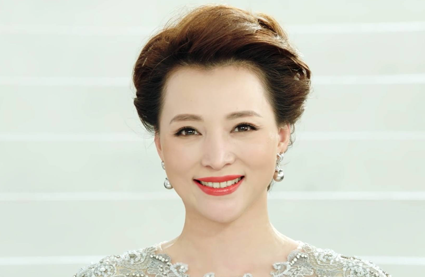 一山不容二虎，与董卿斗了十几年的周涛，为何女儿却成了她一生的痛？