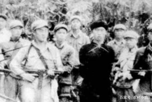 1949年，一军长投诚后再次背叛我军，晚年为何还能享受军级待遇？