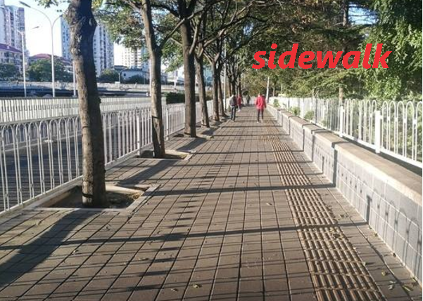 sidewalk和crosswalk的区别