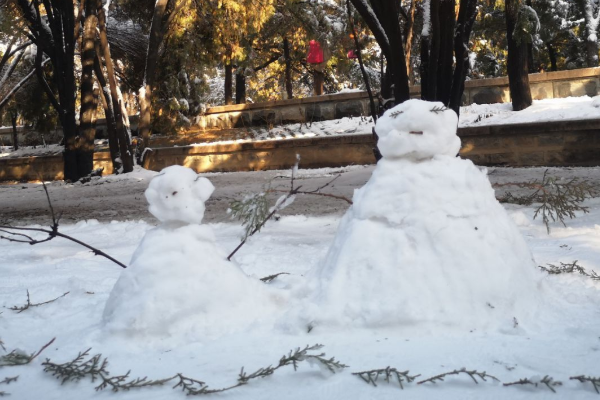 北方暴雪南方多地气温超31度，为何南北温差这么大?