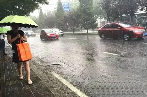 河南发布暴雨蓝色预警，高温、暴雨“无缝衔接”会带来哪些影响？