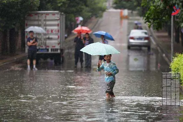 河南发布暴雨蓝色预警，高温、暴雨“无缝衔接”会带来哪些影响？