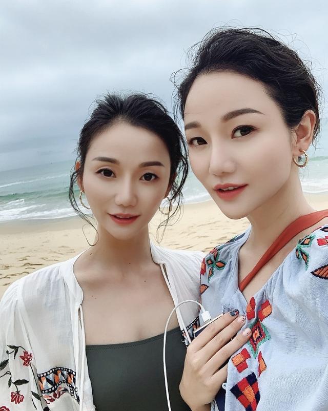 双胞胎花游女神蒋文文和蒋婷婷，两人有多美呢？