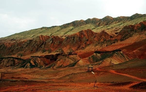 吐鲁番盆地的盆地简介