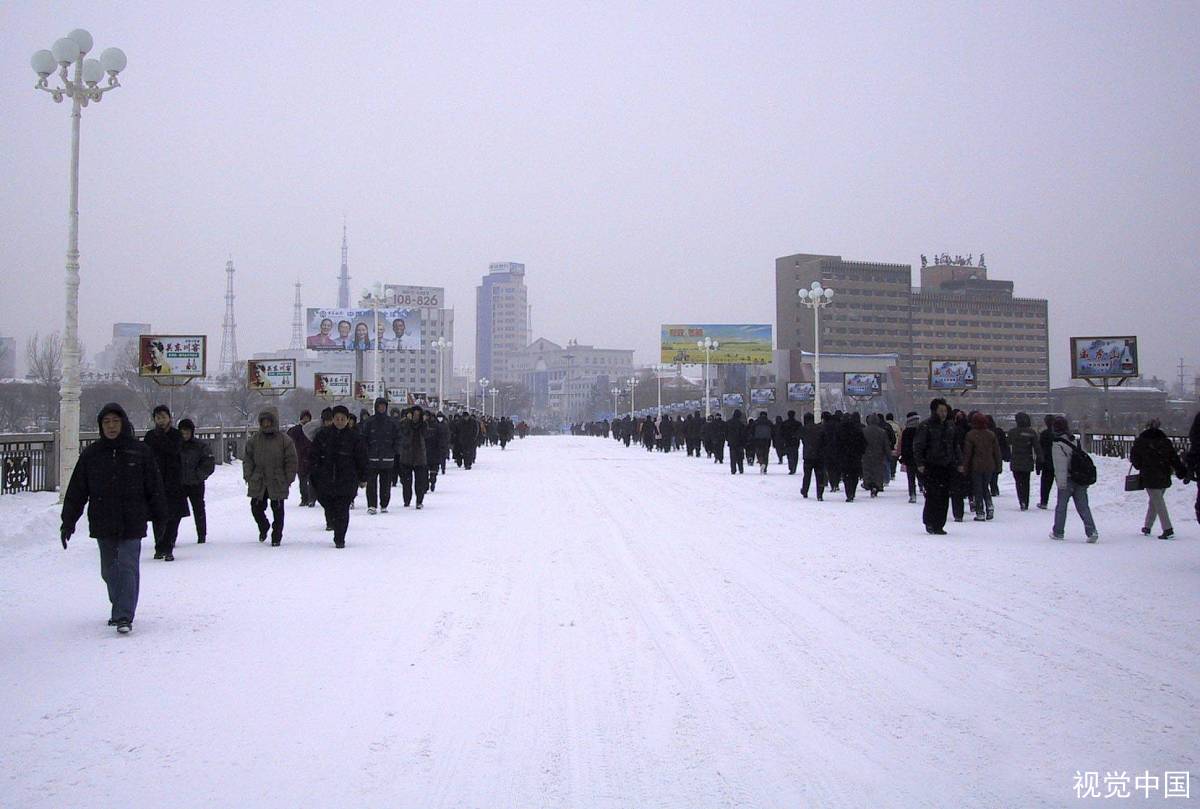 北方暴雪南方多地气温超31度，南方丝毫不受北方冷空气所影响吗？