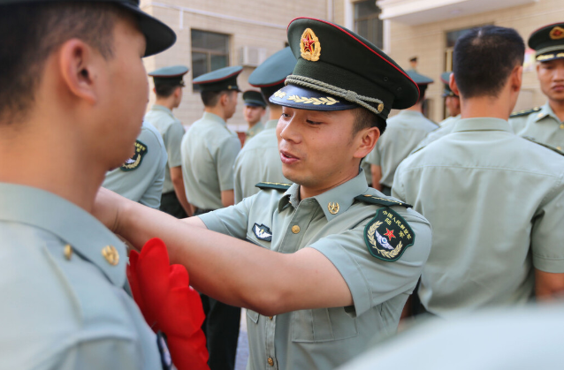 义务兵转士官条件是什么？