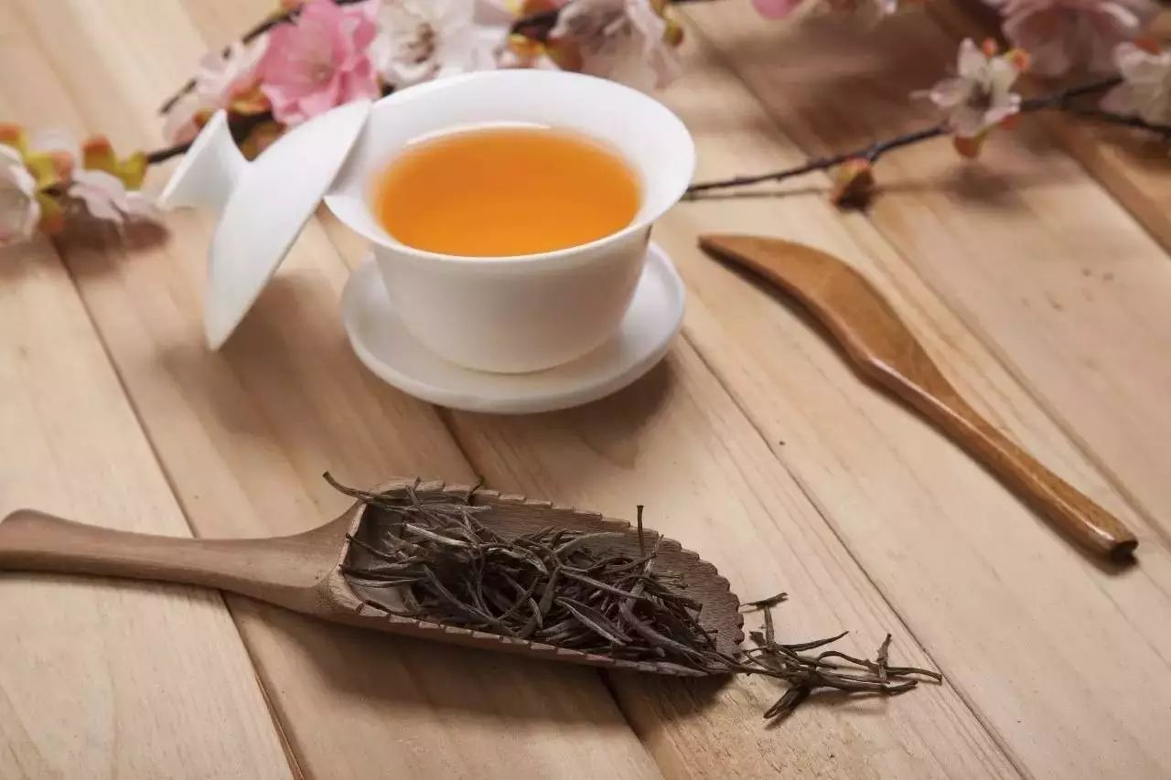 白茶和绿茶有什么区别