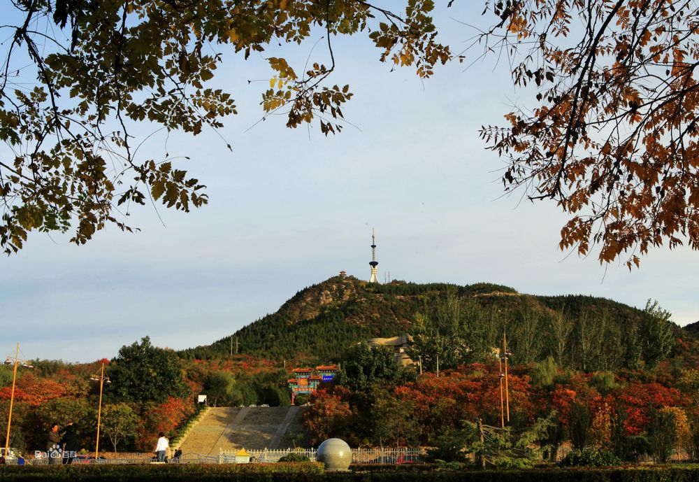 府君山公园的国家地质公园蓟县地质博物馆